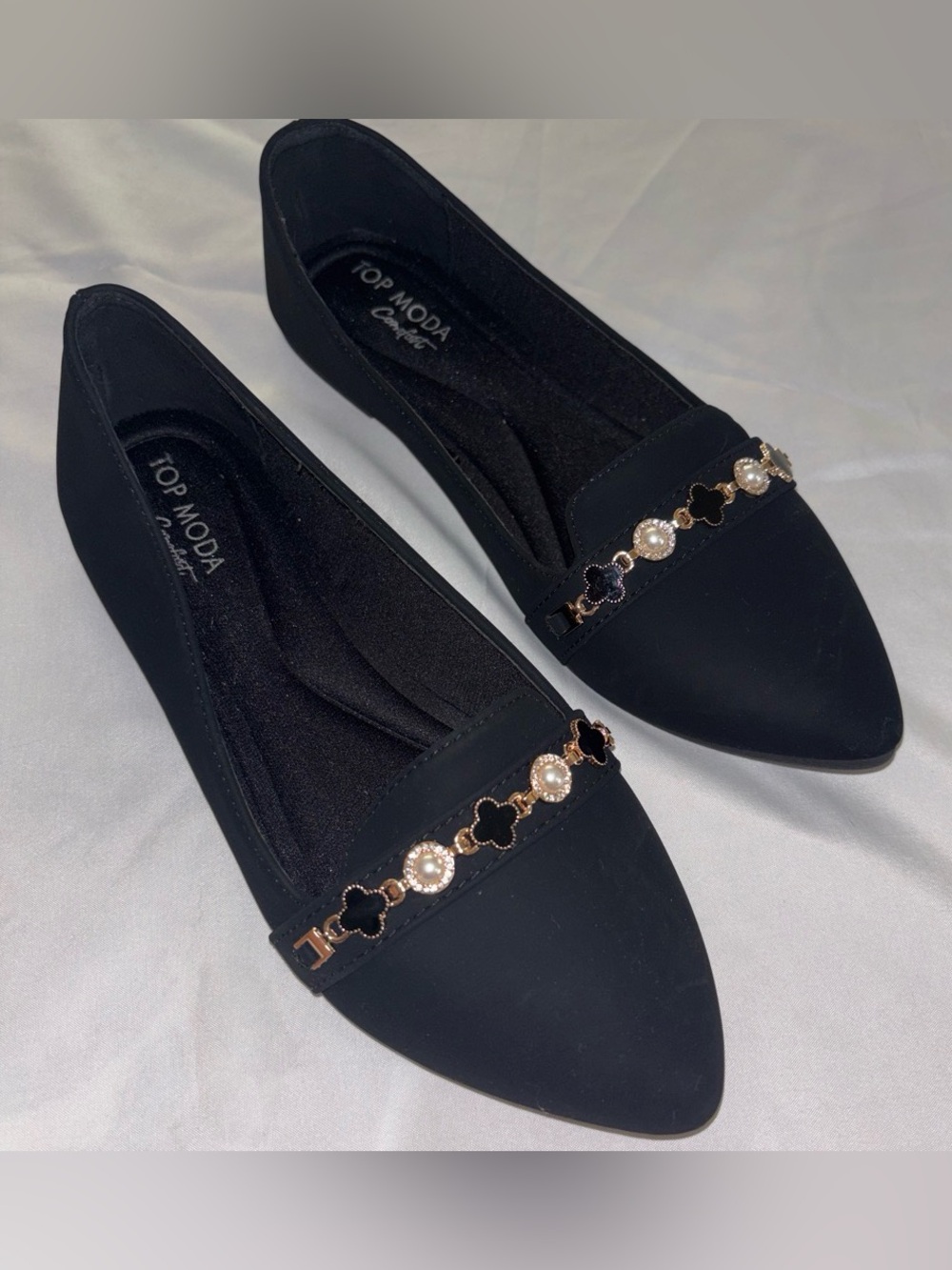 Top Moda black flats with pearl and flower embellishments size 7.5